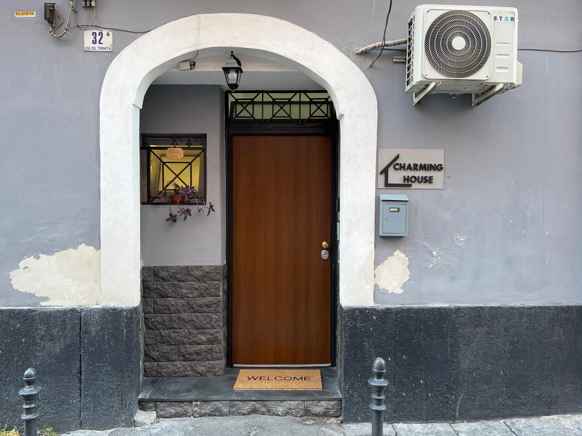 Вилла Charming House Катания Экстерьер фото